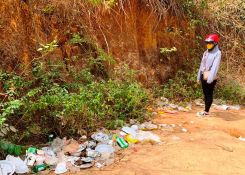 Gia Lai: Đập Tân Sơn “ngập” rác thải