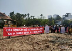 Hà Nội yêu cầu quận Long Biên báo cáo việc người dân treo băng-rôn xin giữ hồ