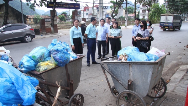 Sơn La: Kiểm tra công tác thu gom, vận chuyển chất thải rắn trên địa bàn thành phố