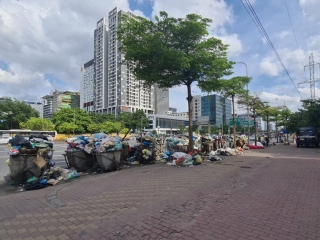  Hà Nội yêu cầu xử lý toàn bộ rác thải ùn ứ những ngày qua